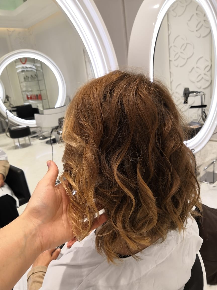 Auburn balayage bob by Kingdom of Beauty, Abu Dhabi